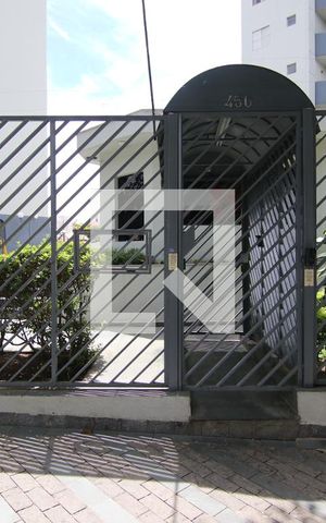Apartamento para alugar com 45m², 1 quarto e 1 vagaFachada