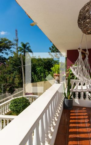 Casa à venda com 312m², 3 quartos e 4 vagas Casa à venda com 312m², 3 quartos e 4 vagasVaranda da Sala