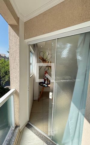 Apartamento à venda com 180m², 3 quartos e 2 vagas Apartamento à venda com 180m², 3 quartos e 2 vagasSala Varanda