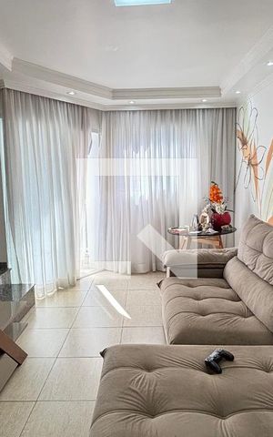 Apartamento à venda com 180m², 3 quartos e 2 vagas Apartamento à venda com 180m², 3 quartos e 2 vagasSala