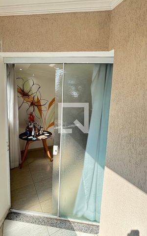 Apartamento à venda com 180m², 3 quartos e 2 vagas Apartamento à venda com 180m², 3 quartos e 2 vagasSala Varanda