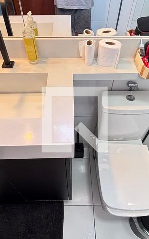 Apartamento à venda com 180m², 3 quartos e 2 vagas Apartamento à venda com 180m², 3 quartos e 2 vagasBanheiro da Suíte