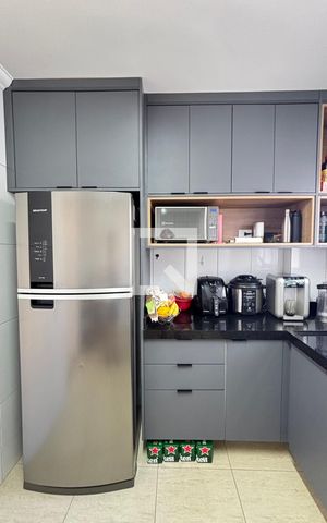 Apartamento à venda com 180m², 3 quartos e 2 vagas Apartamento à venda com 180m², 3 quartos e 2 vagasCozinha