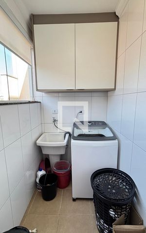 Apartamento à venda com 180m², 3 quartos e 2 vagas Apartamento à venda com 180m², 3 quartos e 2 vagasÁrea de Serviço