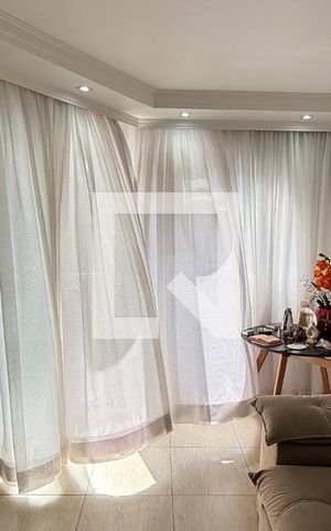 Apartamento à venda com 180m², 3 quartos e 2 vagas Apartamento à venda com 180m², 3 quartos e 2 vagasSala