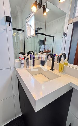 Apartamento à venda com 180m², 3 quartos e 2 vagas Apartamento à venda com 180m², 3 quartos e 2 vagasBanheiro da Suíte