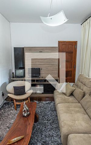 Casa à venda com 360m², 3 quartos e 4 vagasSala