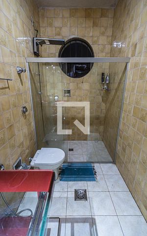 Casa à venda com 360m², 3 quartos e 4 vagasBanheiro social