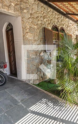 Casa à venda com 360m², 3 quartos e 4 vagasVagas de garagem/jardim