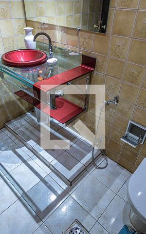 Casa à venda com 360m², 3 quartos e 4 vagasBanheiro social