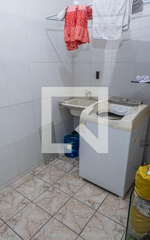 Casa à venda com 360m², 3 quartos e 4 vagasÁrea de serviço