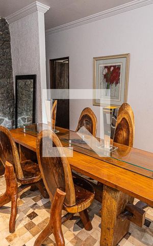 Casa à venda com 360m², 3 quartos e 4 vagasCopa