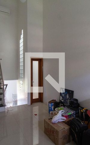 Casa para alugar com 150m², 3 quartos e 2 vagas Casa para alugar com 150m², 3 quartos e 2 vagasSala