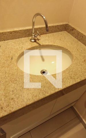 Apartamento para alugar com 71m², 2 quartos e 1 vaga Apartamento para alugar com 71m², 2 quartos e 1 vagaBanheiro