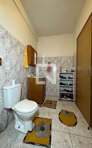 Casa à venda com 160m², 3 quartos e 2 vagasBanheiro