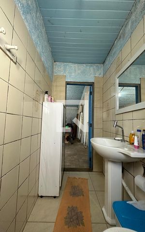 Casa à venda com 160m², 3 quartos e 2 vagasBanheiro