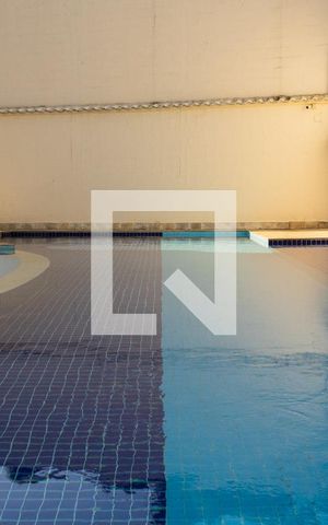 Apartamento à venda com 53m², 2 quartos e 1 vaga Apartamento à venda com 53m², 2 quartos e 1 vagaÁrea comum - Piscina