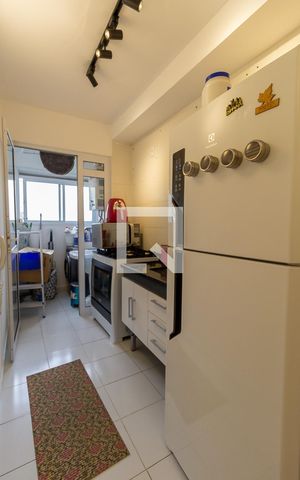 Apartamento à venda com 54m², 2 quartos e 1 vaga Apartamento à venda com 54m², 2 quartos e 1 vagaCozinha