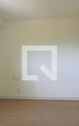 Apartamento à venda com 198m², 4 quartos e 3 vagas Apartamento à venda com 198m², 4 quartos e 3 vagasStudio