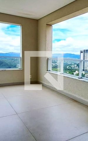 Apartamento à venda com 198m², 4 quartos e 3 vagas Apartamento à venda com 198m², 4 quartos e 3 vagasStudio