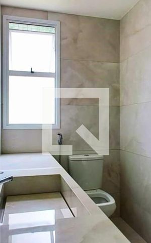 Apartamento à venda com 198m², 4 quartos e 3 vagas Apartamento à venda com 198m², 4 quartos e 3 vagasBanheiro