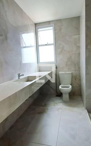 Apartamento à venda com 198m², 4 quartos e 3 vagas Apartamento à venda com 198m², 4 quartos e 3 vagasBanheiro