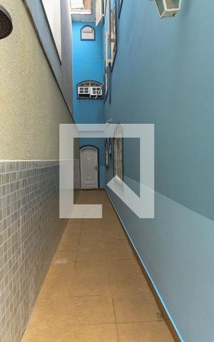 Casa à venda com 236m², 3 quartos e 2 vagas Casa à venda com 236m², 3 quartos e 2 vagasCorredor externo