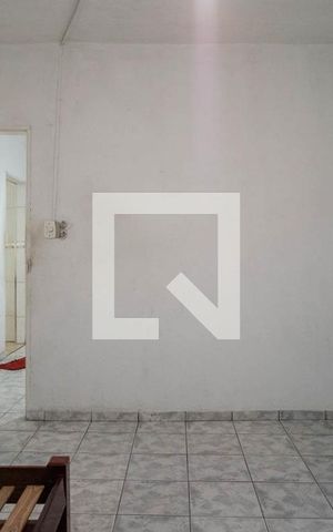 Casa à venda com 280m², 4 quartos e 6 vagas Casa à venda com 280m², 4 quartos e 6 vagasQuarto