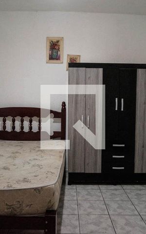 Casa à venda com 280m², 4 quartos e 6 vagas Casa à venda com 280m², 4 quartos e 6 vagasQuarto