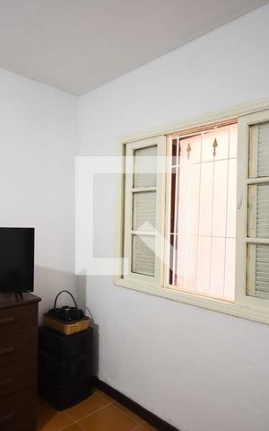 Casa à venda com 206m², 4 quartos e 2 vagas Casa à venda com 206m², 4 quartos e 2 vagasQuarto 1