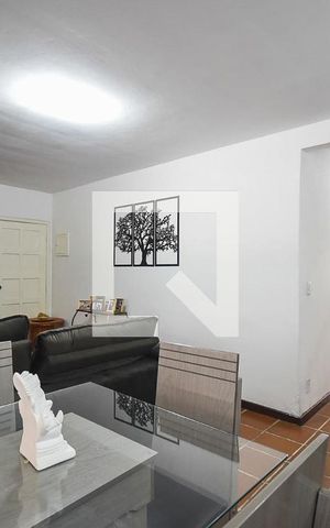 Casa à venda com 206m², 4 quartos e 2 vagas Casa à venda com 206m², 4 quartos e 2 vagasSala