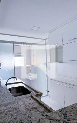 Apartamento para alugar com 74m², 2 quartos e 2 vagasCozinha