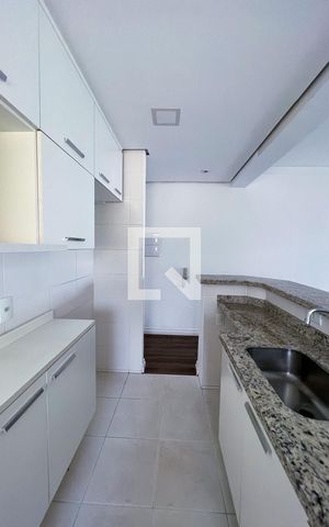 Apartamento para alugar com 74m², 2 quartos e 2 vagasCozinha