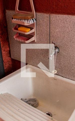Casa à venda com 140m², 4 quartos e 2 vagasÁrea de Serviço