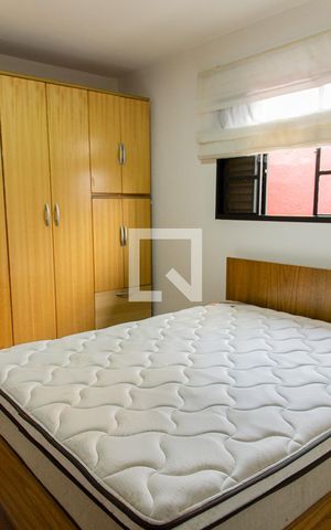 Casa à venda com 140m², 4 quartos e 2 vagasQuarto