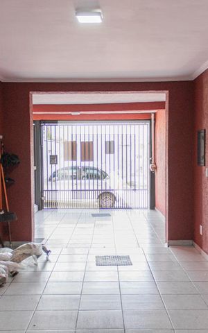 Casa à venda com 140m², 4 quartos e 2 vagasQuintal