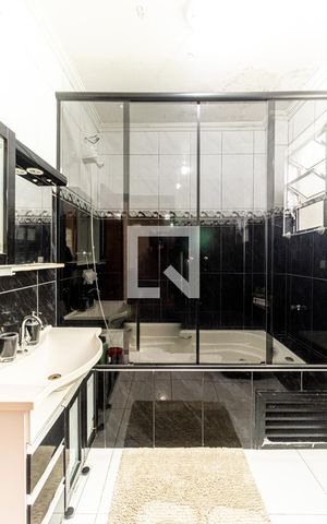 Apartamento à venda com 68m², 2 quartos e sem vagaBanheiro - Box