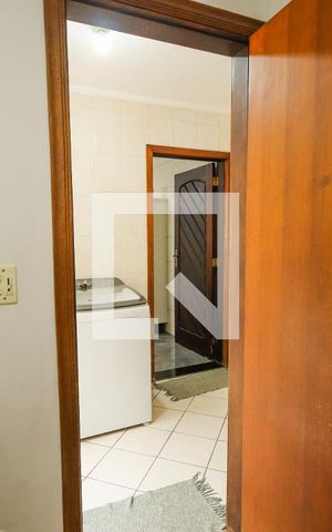 Casa à venda com 127m², 4 quartos e 4 vagas Casa à venda com 127m², 4 quartos e 4 vagasQuarto 1