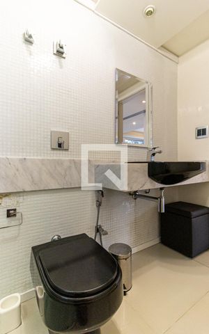 Apartamento à venda com 103m², 2 quartos e 1 vagaBanheiro 2