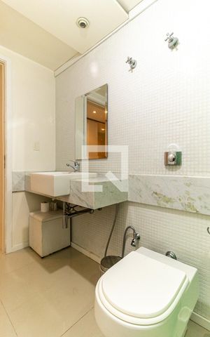 Apartamento à venda com 103m², 2 quartos e 1 vagaBanheiro 1