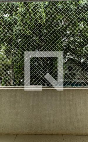 Apartamento à venda com 103m², 2 quartos e 1 vagaVaranda