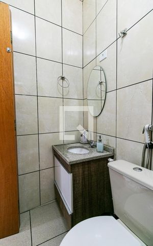 Casa para alugar com 187m², 4 quartos e 2 vagas Casa para alugar com 187m², 4 quartos e 2 vagasBanheiro 2