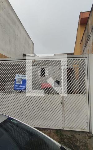 Casa para alugar com 187m², 4 quartos e 2 vagas Casa para alugar com 187m², 4 quartos e 2 vagasFachada