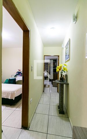 Casa para alugar com 187m², 4 quartos e 2 vagas Casa para alugar com 187m², 4 quartos e 2 vagasCorredor