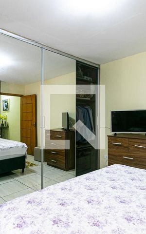 Casa para alugar com 187m², 4 quartos e 2 vagas Casa para alugar com 187m², 4 quartos e 2 vagasSuíte