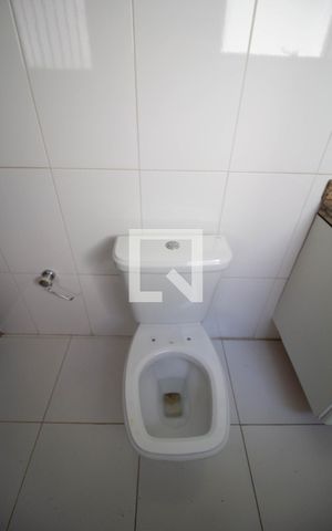 Casa à venda com 160m², 4 quartos e 2 vagas Casa à venda com 160m², 4 quartos e 2 vagasBanheiro da Suíte