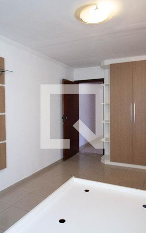 Casa à venda com 160m², 4 quartos e 2 vagas Casa à venda com 160m², 4 quartos e 2 vagasSuíte