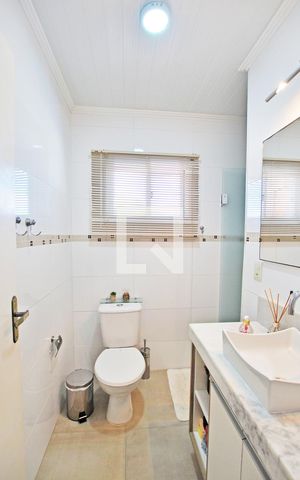 Casa à venda com 148m², 3 quartos e 2 vagasBanheiro 1
