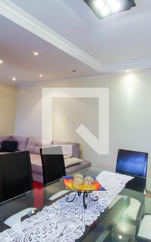Casa à venda com 298m², 3 quartos e 4 vagas Casa à venda com 298m², 3 quartos e 4 vagasSala