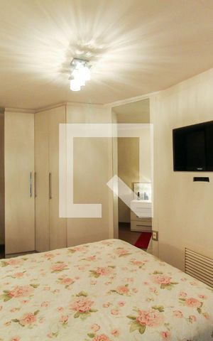 Casa à venda com 298m², 3 quartos e 4 vagas Casa à venda com 298m², 3 quartos e 4 vagasQuarto 1